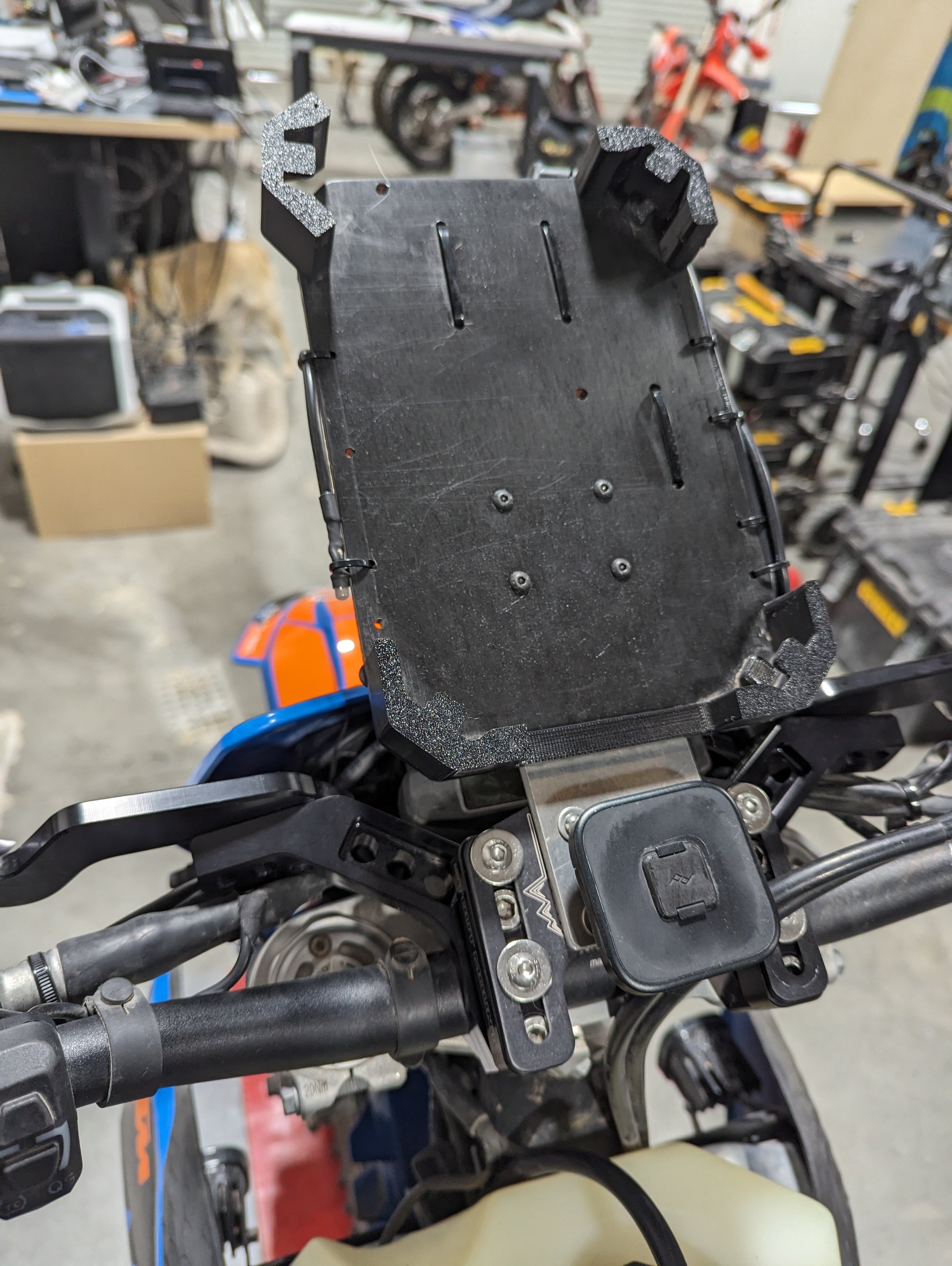 RALLY TAB Mount